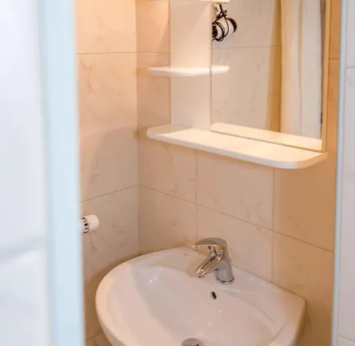 Henigman アパート ボーヒニ